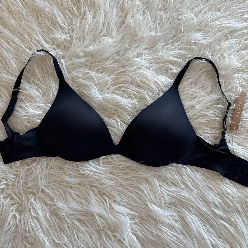 Skims Wireless Super Push up Bra Onyx Size 32DD